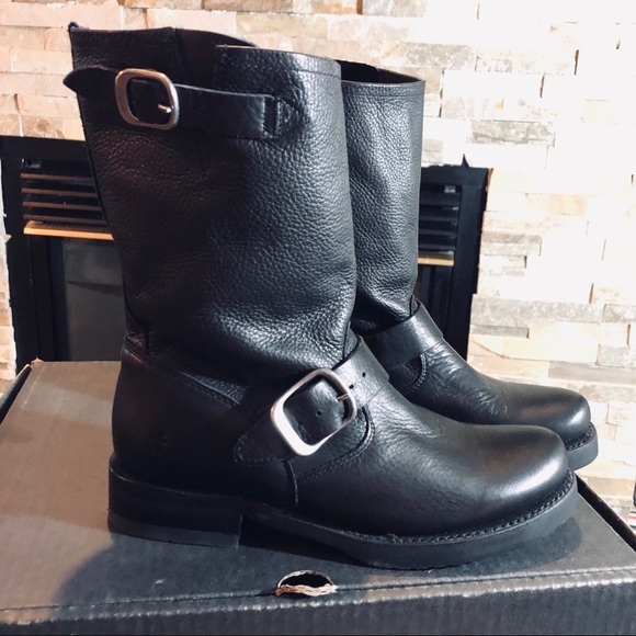 NIB Frye Black Italian Leather Veronica Short Boot - Picture 4 of 12